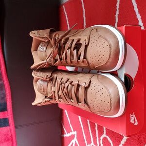 Nike Dunk High PRM MF in Pecan and White